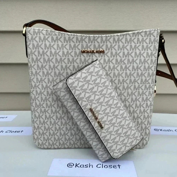 Michael Kors MK Large Messenger Crossbody Bag & Trifold Wallet Bundle  -Vanilla - Picture 1 of 12